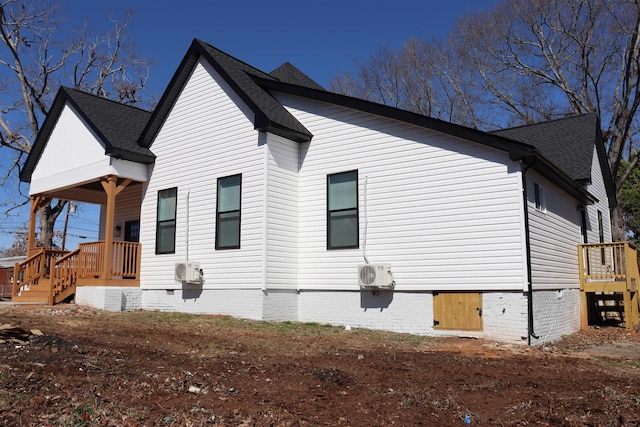 view of home's exterior