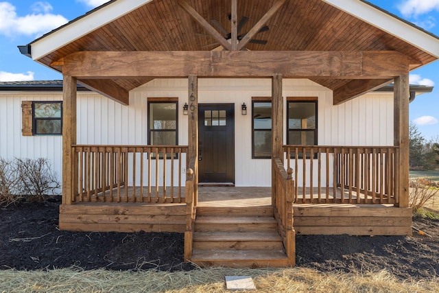 doorway to property with covered porch