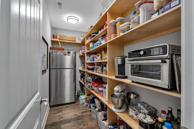 pantry featuring visible vents