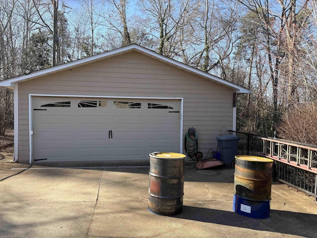 view of detached garage