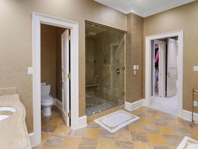 full bathroom featuring stone tile flooring, baseboards, a shower stall, and toilet