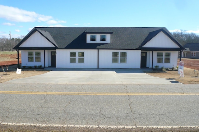 view of modern farmhouse