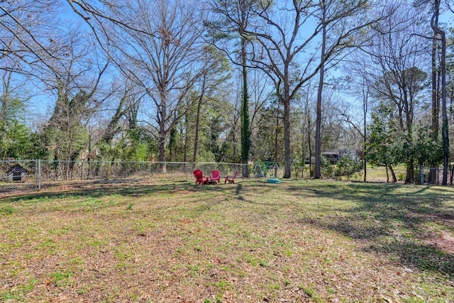 view of yard featuring fence