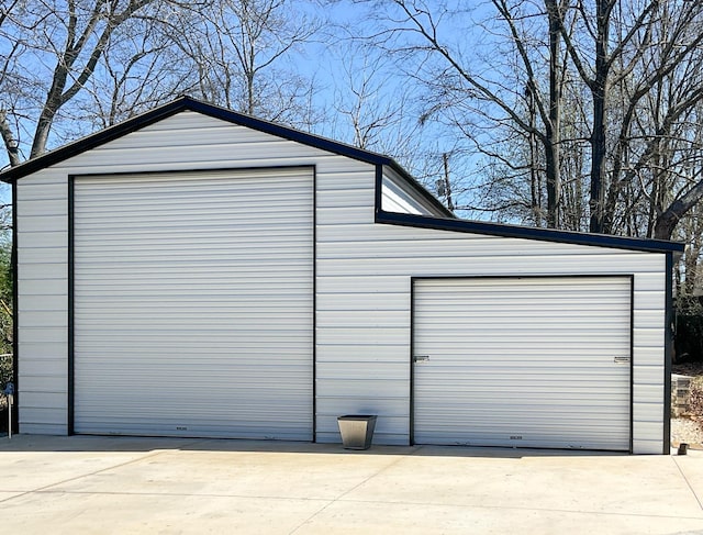 detached garage with driveway