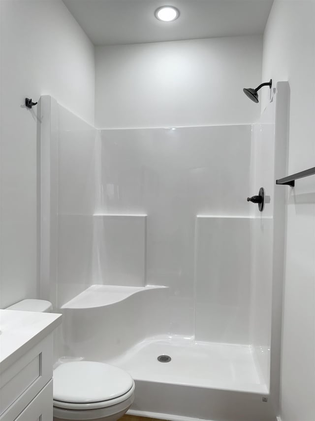 732 Corn Ml, Cowpens, SC 29330 - bathroom with toilet, a shower, vanity, and recessed lighting