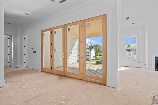 138 Silver Hl, Spartanburg, SC 29302 - doorway with crown molding
