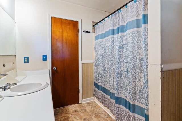 221 Lakeview, Liberty, SC 29657 - full bath with a shower with shower curtain and vanity