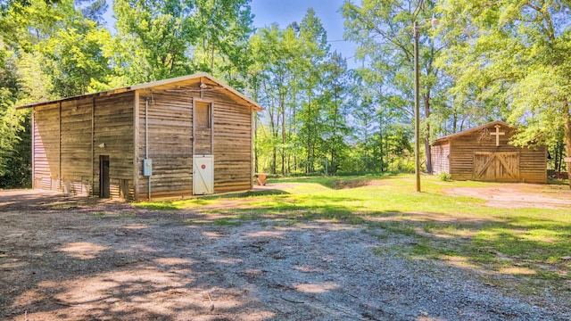 view of outbuilding featuring an outbuilding