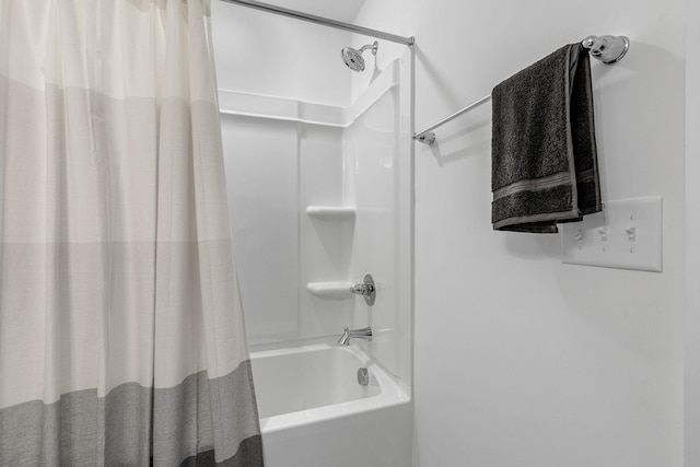 173 Dalmatian, Spartanburg, SC 29307 - bathroom with shower / bath combo with shower curtain