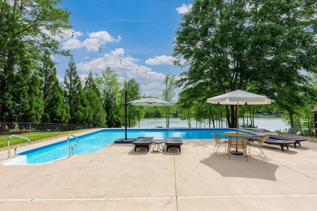 view of pool with fence, a patio area, and a fenced in pool