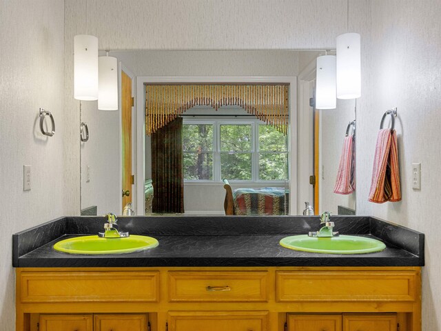 132 Rosecrest, Spartanburg, SC 29303 - bathroom with double vanity