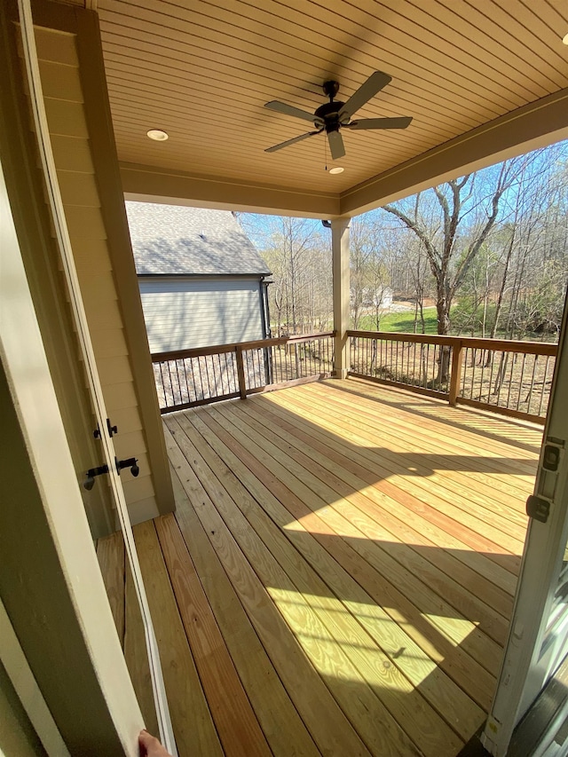 deck with ceiling fan