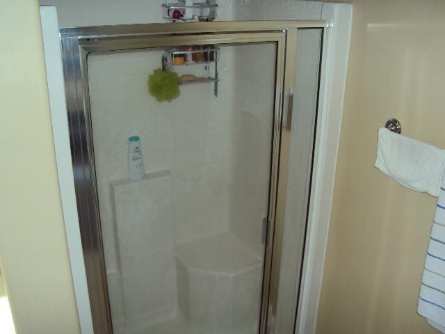 474 Slate, Boiling Springs, SC 29316 - full bath with a stall shower