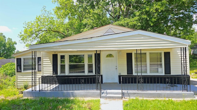 203 N Evans, Union, SC 29379 - bungalow with covered porch