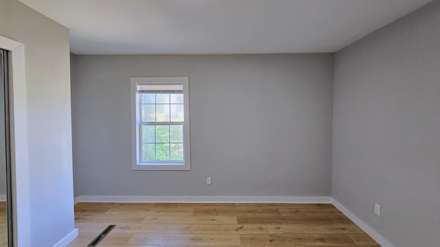 203 N Evans, Union, SC 29379 - unfurnished room featuring light wood-style floors and baseboards