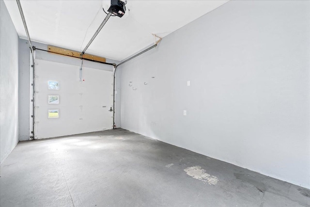 222 Woodview, Spartanburg, SC 29306 - garage featuring a garage door opener
