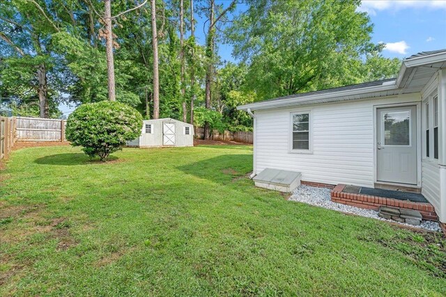 222 Woodview, Spartanburg, SC 29306 - view of yard featuring a shed and an outbuilding