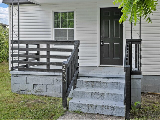 203 Oak Street Cir, Clinton, SC 29325