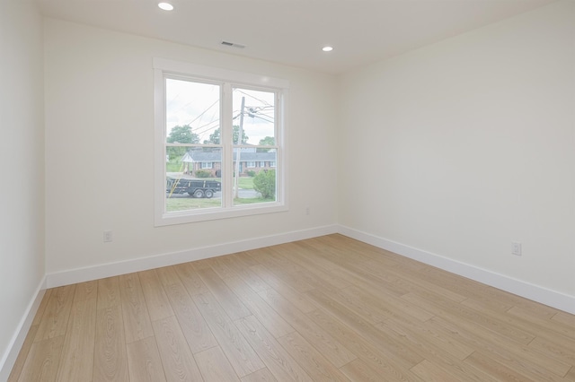 123 Stribling, Spartanburg, SC 29301 - spare room featuring light wood-type flooring, baseboards, and recessed lighting