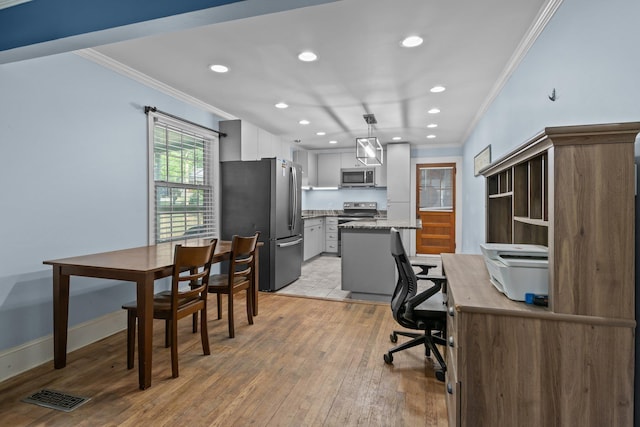 800 Woodlawn, Belmont, NC 28012 - office featuring ornamental molding, light wood finished floors, and recessed lighting