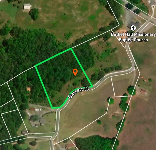 Garrett Dr, Laurens, SC 29360