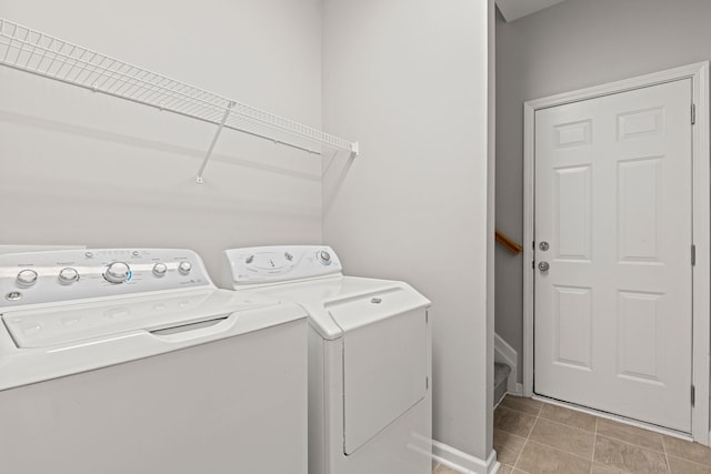 616 W Farrell, Woodruff, SC 29388 - washroom with washing machine and dryer and baseboards