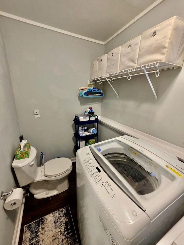 719 Magness Dr, Spartanburg, SC 29303 - laundry area featuring washer / dryer, ornamental molding, and wood finished floors