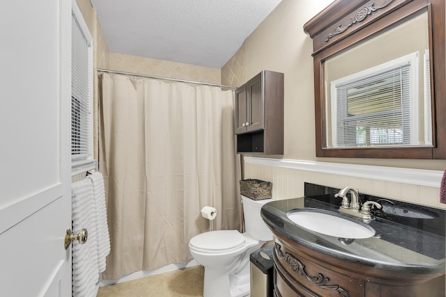 469 Royal Oak, Spartanburg, SC 29302 - bathroom with vanity, toilet, a shower with shower curtain, wainscoting, and a textured ceiling