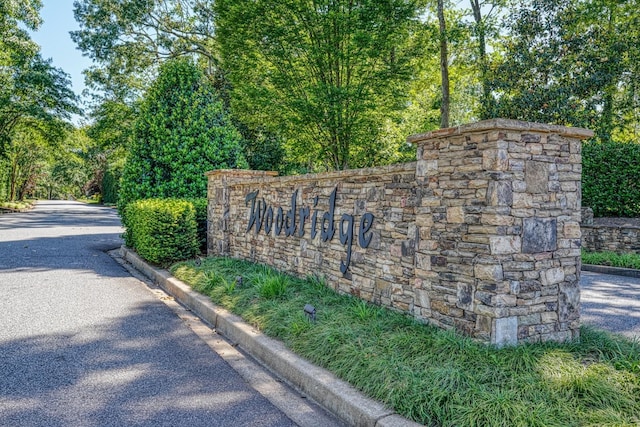 201 Woodridge, Spartanburg, SC 29301 - view of community sign