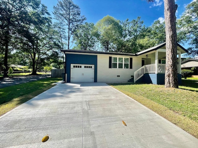 113 Maxine, Spartanburg, SC 29302 - ranch-style home featuring a garage and concrete driveway