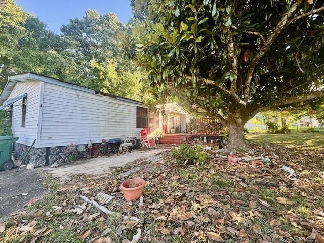 1551 Overbook, Gaffney, SC 29341 - view of yard with a wooden deck