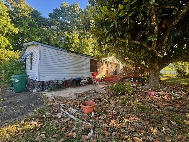 1551 Overbook, Gaffney, SC 29341 - view of yard with a deck