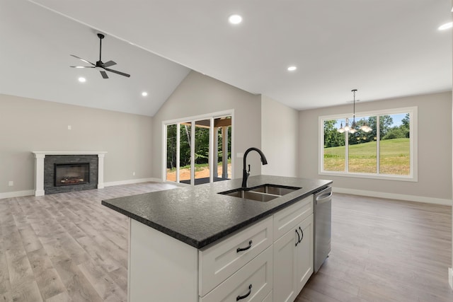 3135 E Croft, Spartanburg, SC 29302 - kitchen featuring a sink, dishwasher, plenty of natural light, baseboards, and recessed lighting
