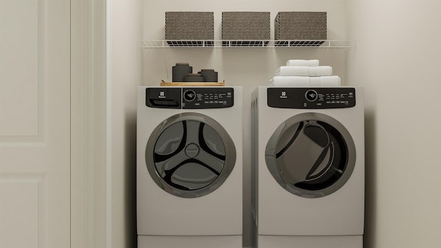 1612 Wren Crk, Boiling Springs, SC 29316 - laundry room featuring washing machine and clothes dryer