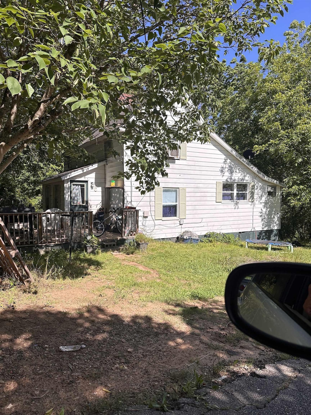 3 Mcgowan St, Enoree, SC 29388 - view of side of property with a wooden deck and a yard