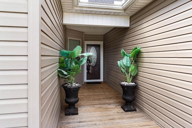 137 Whitesprings, Spartanburg, SC 29302 - property entrance featuring a wooden deck