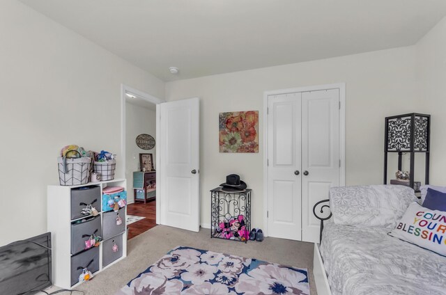 651 Willow Bank, Moore, SC 29369 - bedroom featuring carpet flooring and a closet