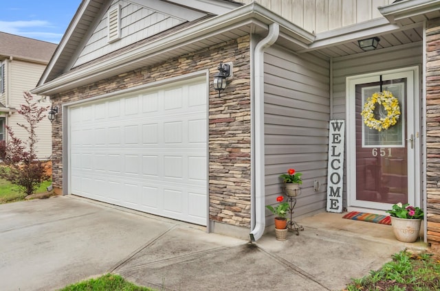 651 Willow Bank, Moore, SC 29369 - entrance to property with stone siding, driveway, and board and batten siding