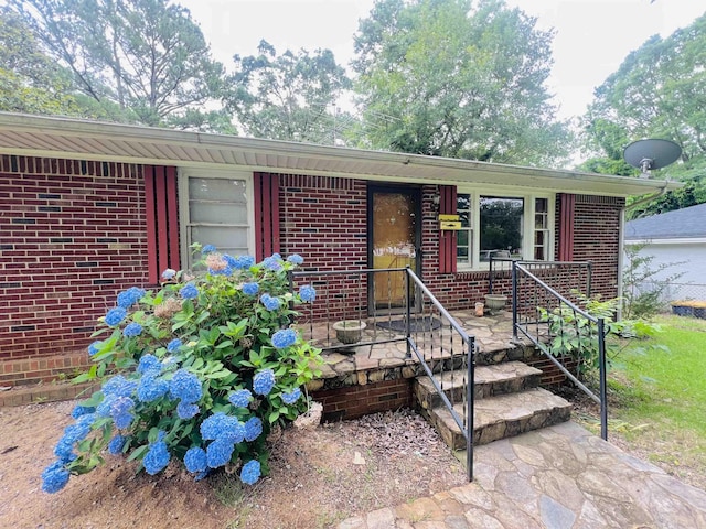 453 Lucerne, Spartanburg, SC 29302 - single story home with brick siding