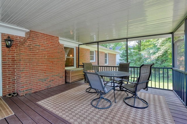 114 Cotswold, Moore, SC 29369 - sunroom featuring outdoor dining space
