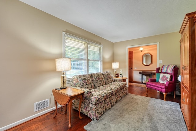 114 Cotswold, Moore, SC 29369 - living area featuring wood finished floors and baseboards