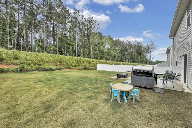2097 Evanston, Wellford, SC 29385 - view of yard featuring a patio