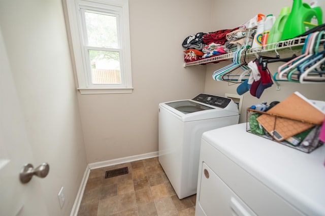477 Cresthaven, Boiling Springs, SC 29316 - laundry room featuring independent washer and dryer, baseboards, and stone finish floors