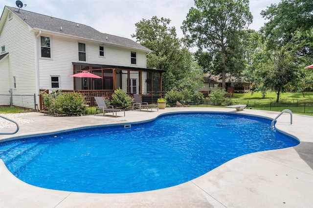 477 Cresthaven, Boiling Springs, SC 29316 - view of pool featuring a patio and a sunroom