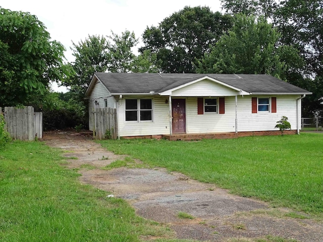 218 Wingo, Wellford, SC 29385 - single story home featuring roof with shingles and driveway