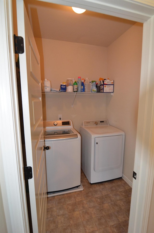 108 Dillard Crk, Greer, SC 29651 - laundry area with washing machine and dryer