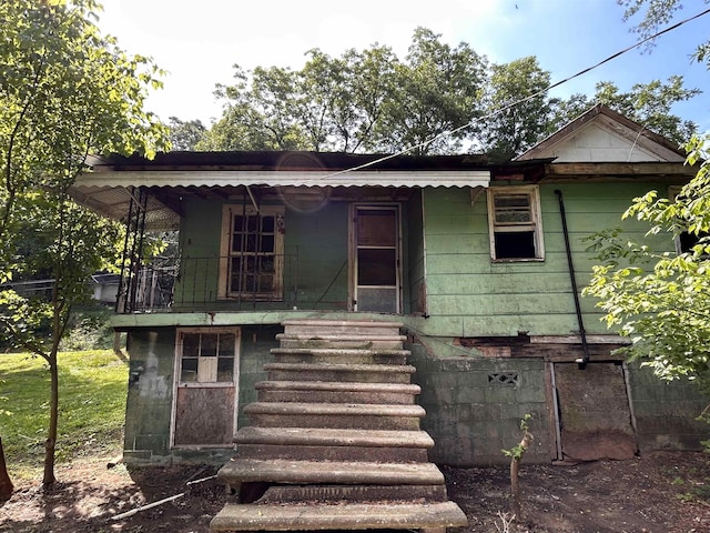 121 Love, Pacolet, SC 29372 - view of front facade featuring stairway