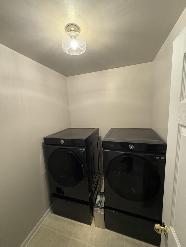 105 Pimmitt Run, Moore, SC 29369 - laundry area with independent washer and dryer and baseboards