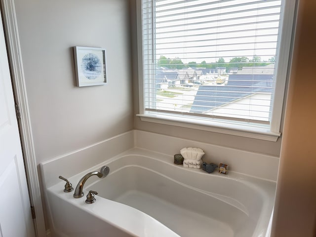 2601 Karkinnen, Moore, SC 29369 - full bath featuring a garden tub