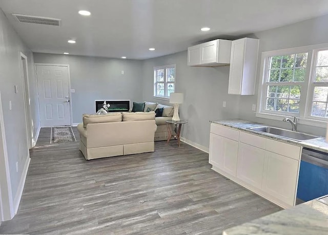 1547 Farley Ave, Spartanburg, SC 29306 - living area with light wood-type flooring and recessed lighting